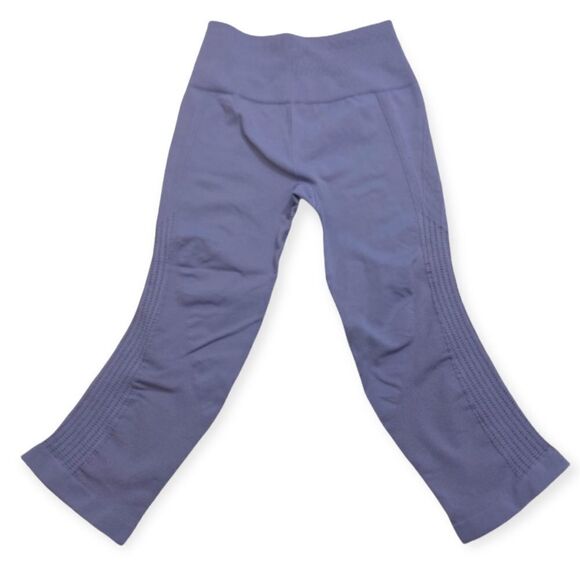 Lululemon Flow & Go Crop in Peri Purple - Picture 2 of 11